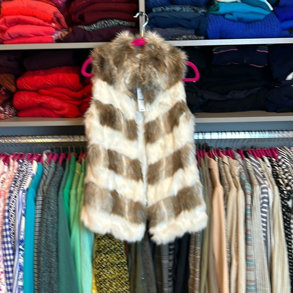 WHBM white and brown striped faux fur vest size XS NWT​